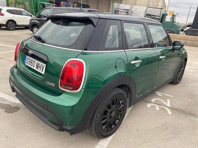 Usado Mini Cooper 136 CV (100 kW) 2023 Verde Utilitario