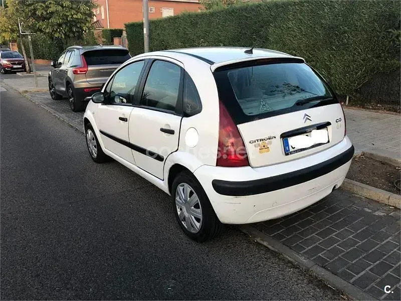 Usado Citroën C3 110 CV (80 kW) 2003 Blanco Berlina