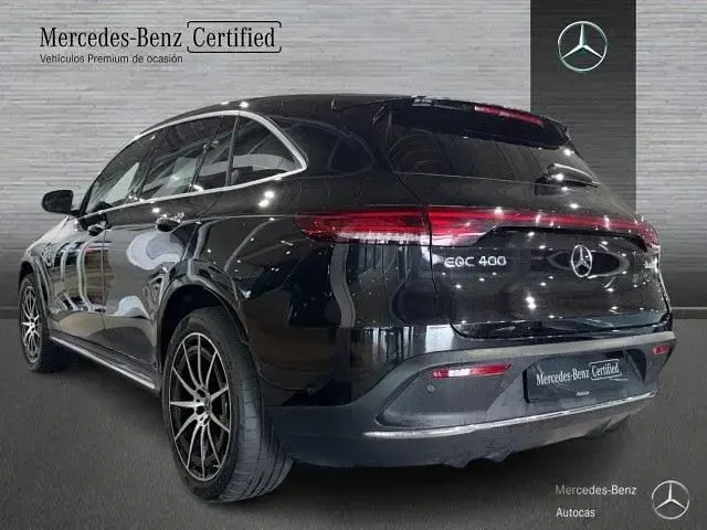 Usado Mercedes EQC400 300 kW (408 CV) 2021 Negro obsidiana SUV