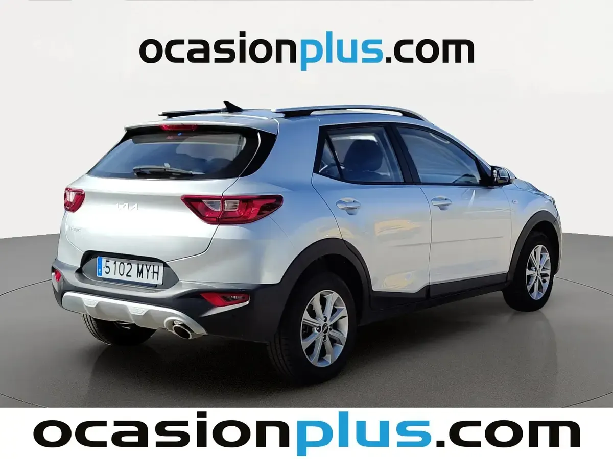 Usado Kia Stonic 79 CV (58 kW) 2025 Gris SUV