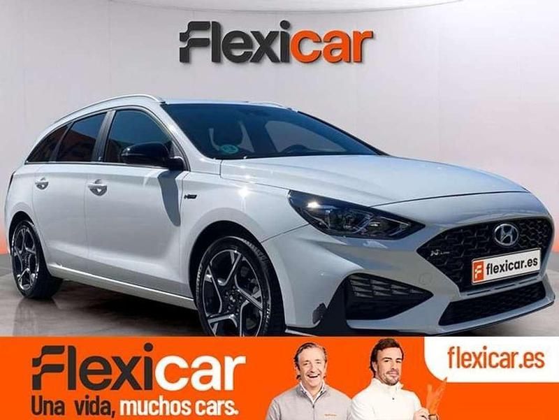 Blanco Usado 2023 Hyundai i30 N Line Berlina | 18.090 € (Precio justo) - Imagen 1/4