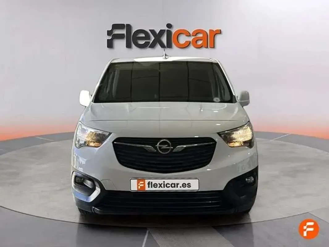 Usado Opel Combo Life Selective 102 CV (75 kW) 2019 Blanco Monovolumen