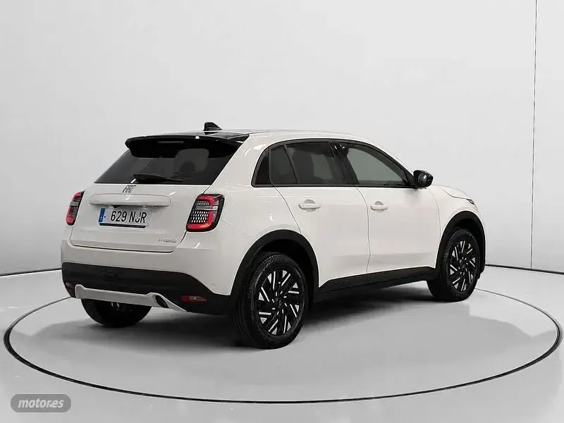 Usado Fiat 600 110 CV (80 kW) 2025 Blanco SUV