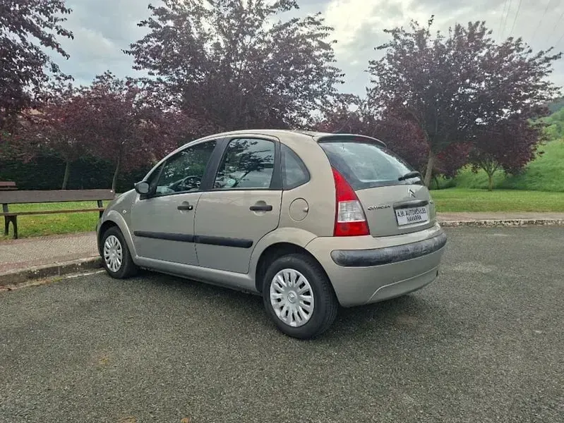 Usado Citroën C3 61 CV (44 kW) 2007 Beige Berlina