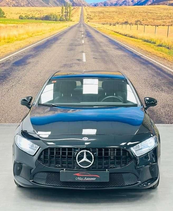 Usado Mercedes A180 116 CV (85 kW) 2018 Negro Berlina