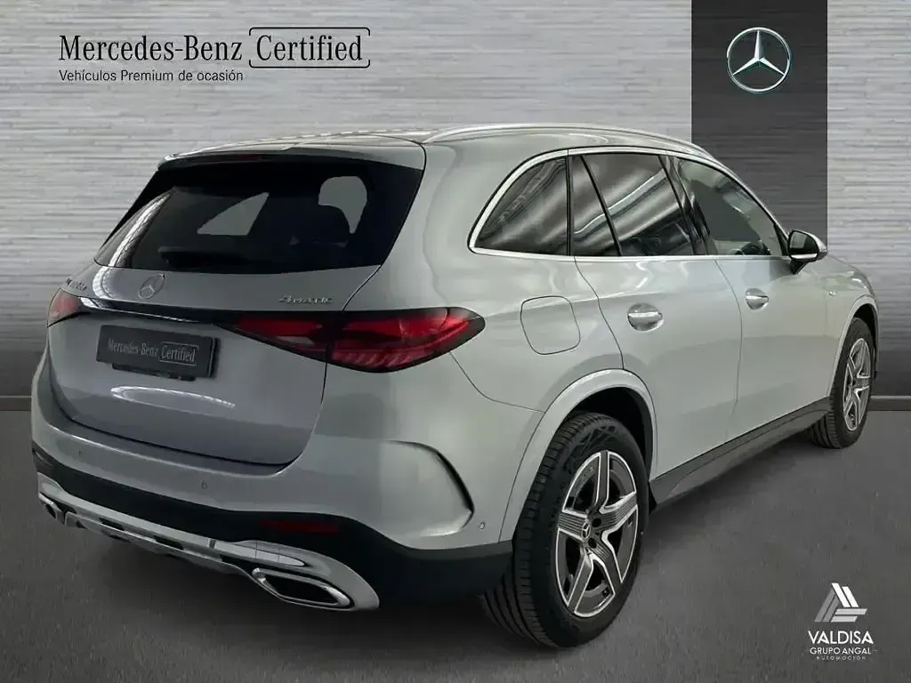 Usado Mercedes GLC300e 333 CV (244 kW) 2025 Gris / plateado SUV