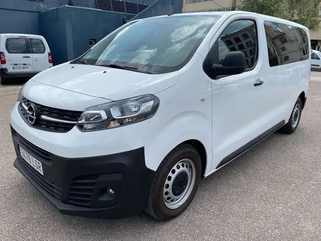 Usado Citroën Jumpy Comfort 120 CV (88 kW) 2021 Blanco Monovolumen