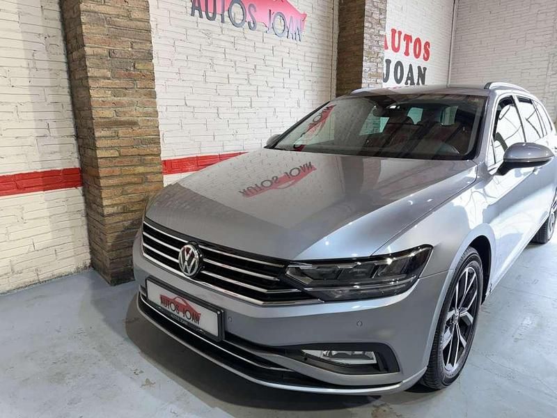 Usado VW Passat Executive 150 CV (110 kW) 2020 Gris Berlina