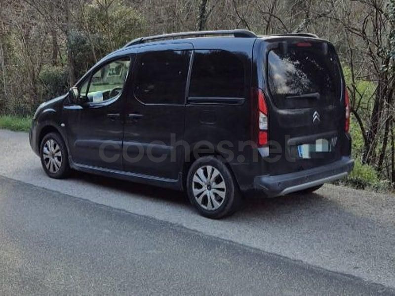 Usado Citroën Berlingo XTR 120 CV (88 kW) 2016 Negro Monovolumen