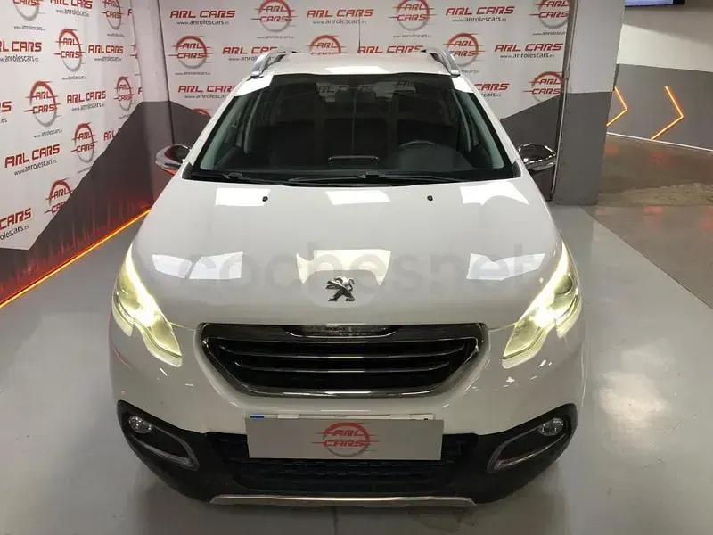 Usado Peugeot 2008 Style 100 CV (73 kW) 2015 Blanco SUV