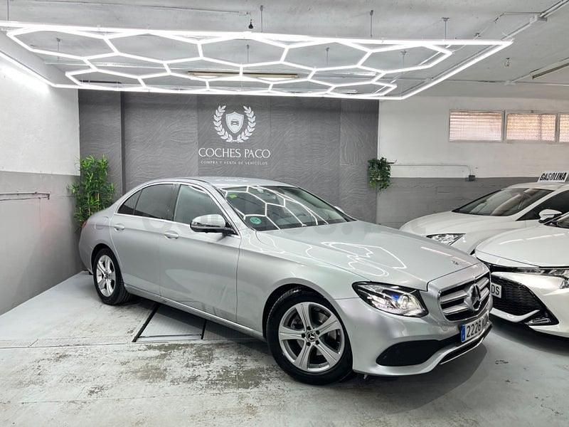 Usado Mercedes E220 194 CV (142 kW) 2017 Gris / plata Berlina