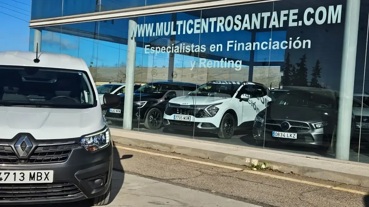 Usado Renault Express 75 CV (55 kW) 2022 Blanco Monovolumen