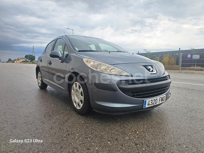 Gris / plata Usado 2007 Peugeot 207 Berlina | 3600 € (Precio justo) - Imagen 1/4