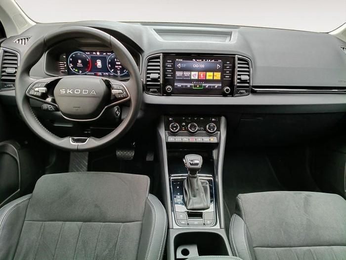 Usado Skoda Karoq 150 CV (110 kW) 2025 Gris SUV