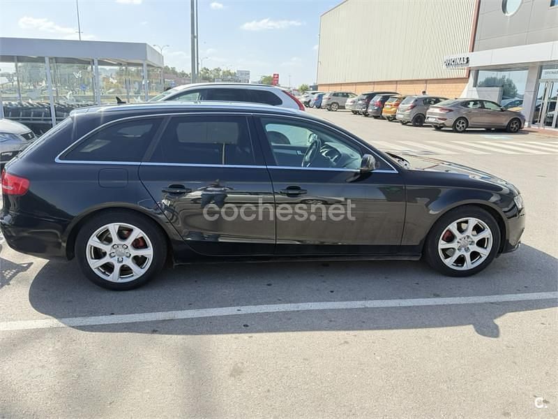Usado Audi A4 136 CV (100 kW) 2010 Negro Familiar