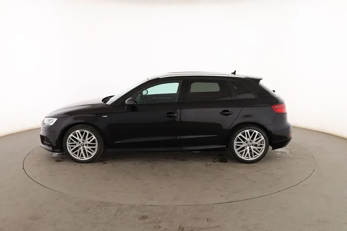 Usado Audi A3 Sportback S-Line 115 CV (84 kW) 2017 Negro Utilitario
