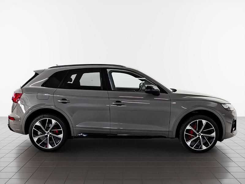 Usado Audi Q5 Premium 204 CV (150 kW) 2024 Gris SUV
