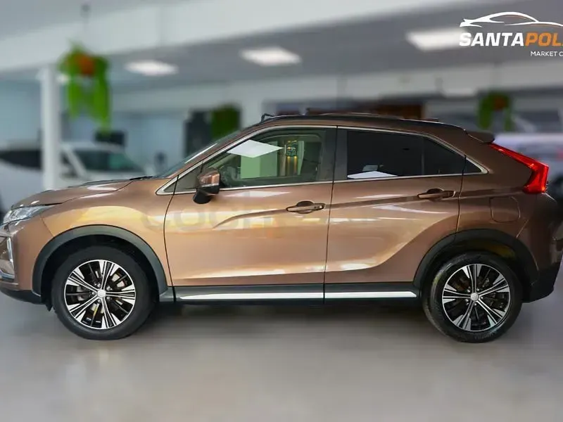 Usado Mitsubishi Eclipse Cross Motion 163 CV (119 kW) 2018 Marrón SUV