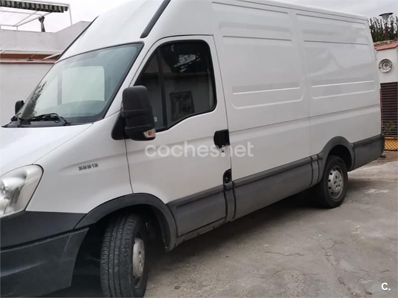 Usado Iveco Daily 126 CV (92 kW) 2011 Blanco Pickup/Camioneta
