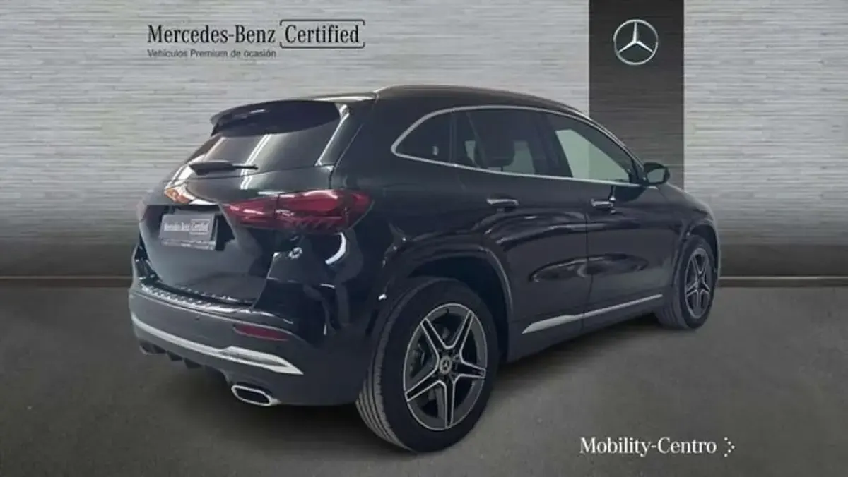 Usado Mercedes GLA250 165 CV (121 kW) 2025 Negro SUV