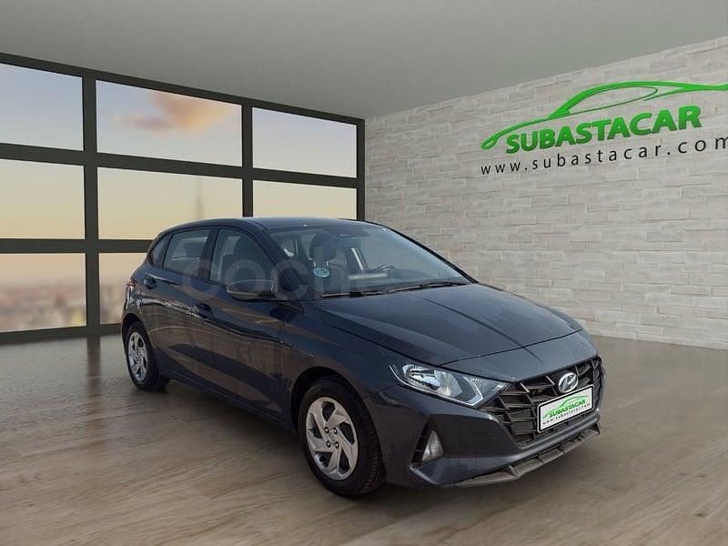 Usado Hyundai i20 84 CV (61 kW) 2023 Negro Utilitario