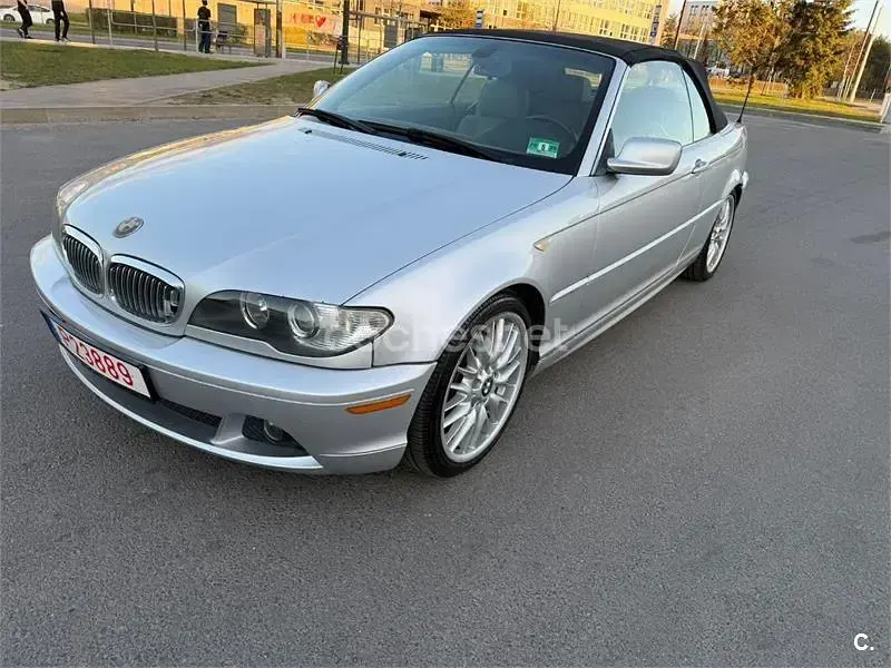 Usado BMW 330 231 CV (169 kW) 2004 Gris / plata Descapotable