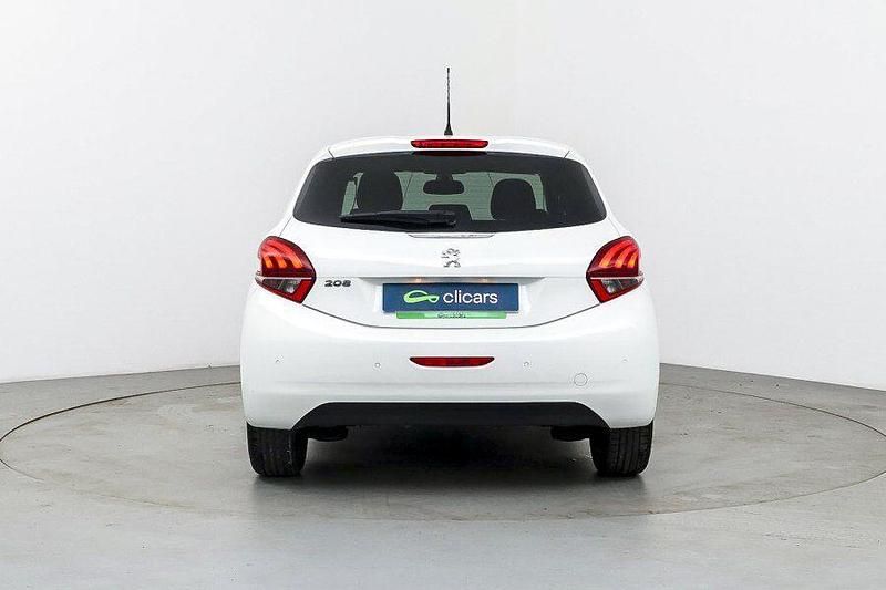 Usado Peugeot 208 Signature Sky 82 CV (60 kW) 2019 Blanco Utilitario
