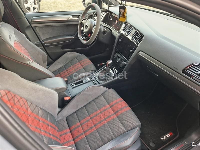 Usado VW Golf VII GTI 290 CV (213 kW) 2019 Gris / plata Berlina