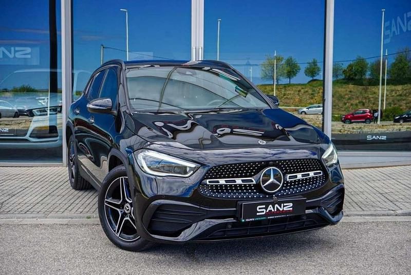 Usado Mercedes GLA250 218 CV (160 kW) 2021 Negro SUV