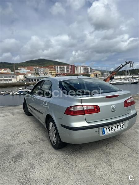 Usado Renault Laguna II Expression 100 CV (73 kW) 2003 Gris / plata Berlina