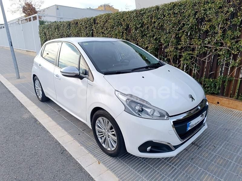Blanco Usado 2019 Peugeot 208 Active Utilitario | 6500 € (Super precio) - Imagen 1/4