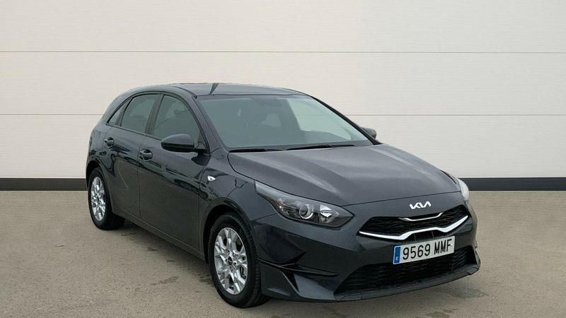 Otro Usado 2023 Kia Ceed | 22.000 € (Un poco caro) - Imagen 1/4