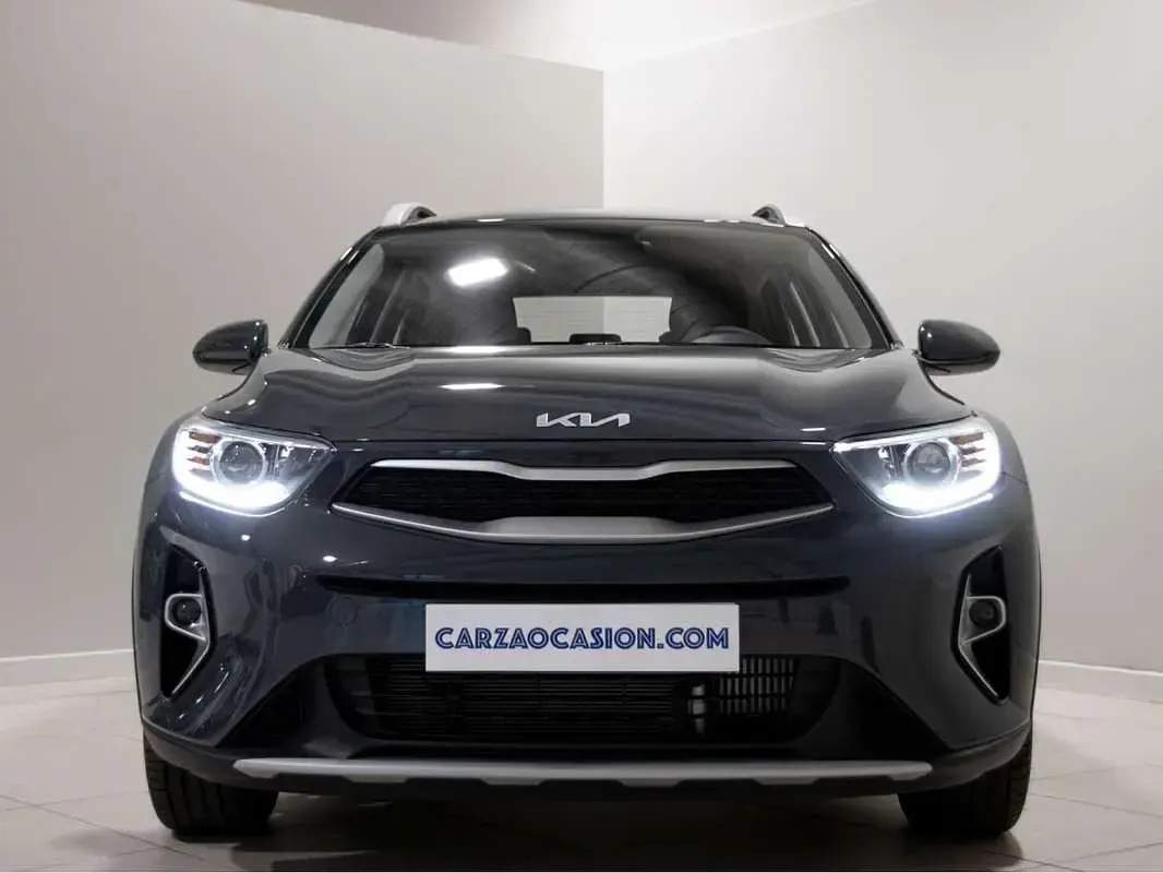 Usado Kia Stonic Plus 101 CV (74 kW) 2022 Gris SUV