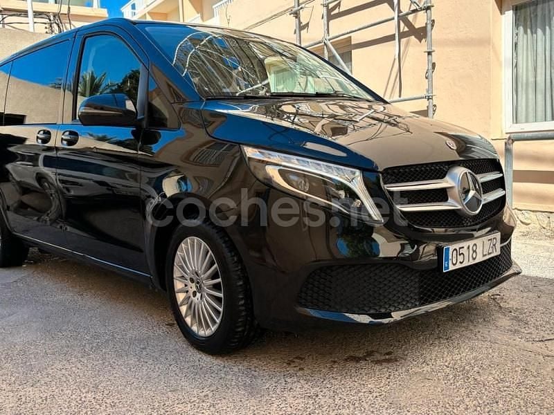 Negro Usado 2022 Mercedes V220 Avantgarde Monovolumen | 46.000 € (Super precio) - Imagen 1/2