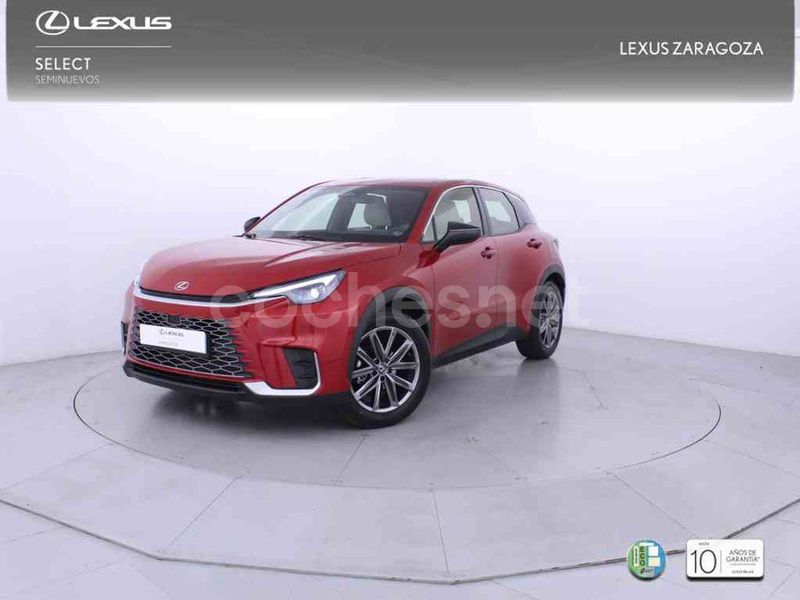 Rojo Nuevo 2025 Lexus LBX SUV | 36.400 € (Precio justo) - Imagen 1/3