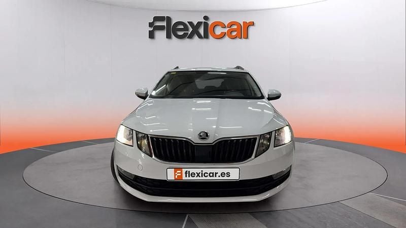 Occasion Skoda Octavia Ambition 116 ch (85 kW) 2018 Blanc Citadine