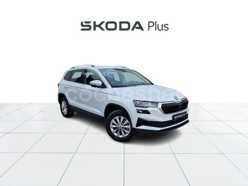 Blanco Usado 2024 Skoda Karoq Selection SUV | 27.000 € (Un poco caro) - Imagen 1/4