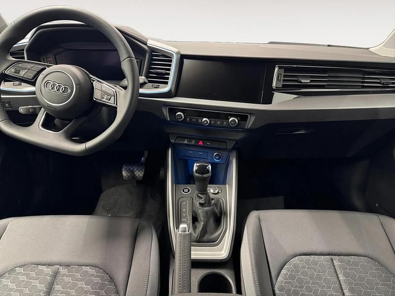 Usado Audi A1 116 CV (85 kW) 2025 Gris/plata