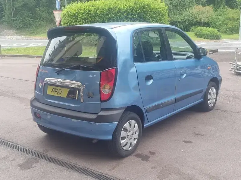Usado Hyundai Atos GLS 59 CV (43 kW) 2005 Azul Utilitario