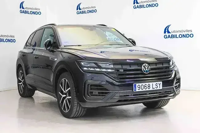 Usado VW Touareg R 462 CV (339 kW) 2021 Negro SUV