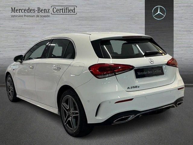 Usado Mercedes A250 218 CV (160 kW) 2021 Blanco polar