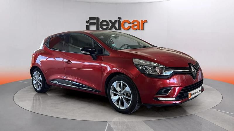 Usado Renault Clio IV Zen 90 CV (66 kW) 2018 Rojo Berlina
