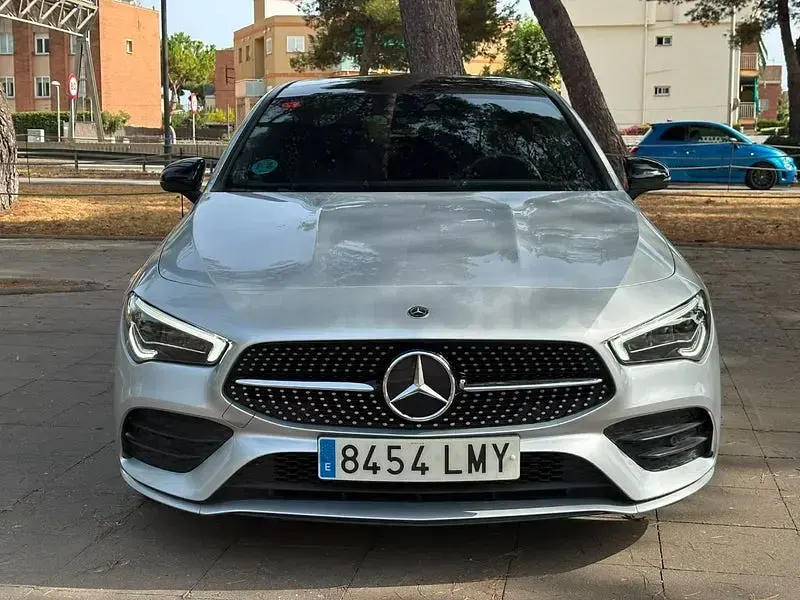 Usado Mercedes CLA250e Shooting Brake 224 CV (164 kW) 2021 Gris / plata Familiar