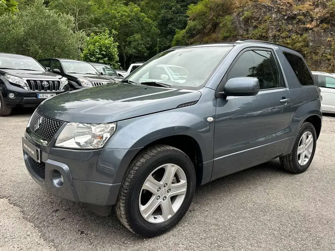 Usado Suzuki Grand Vitara 106 CV (77 kW) 2008 Azul SUV