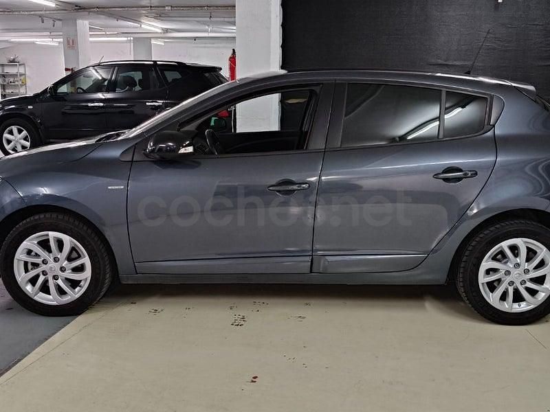 Usado Renault Mégane LIMITED 110 CV (80 kW) 2015 Verde Berlina