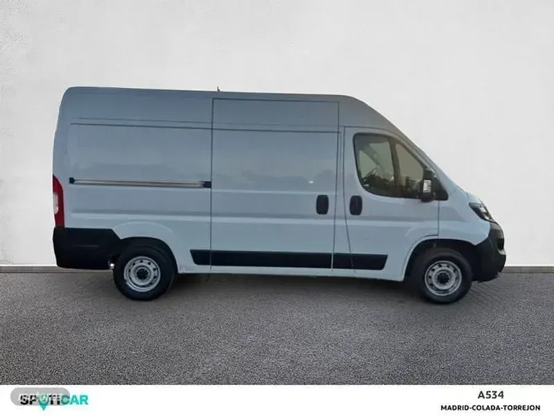 Usado Fiat Ducato 140 CV (102 kW) 2023 Blanco Van
