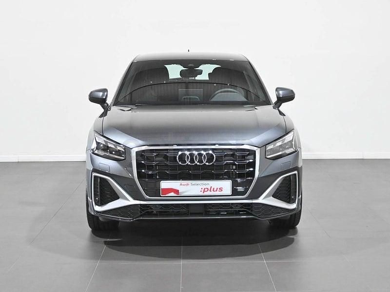 Usado Audi Q2 Ambiente 150 CV (110 kW) 2025 Gris SUV