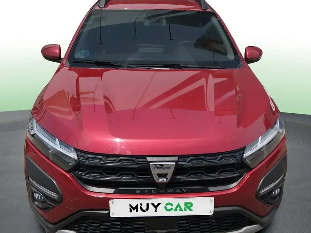 Usado Dacia Sandero Comfort 91 CV (66 kW) 2021 Burdeos Utilitario