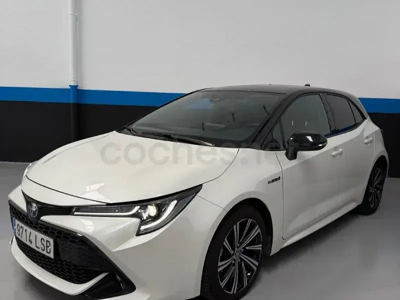 Usado Toyota Corolla Style 122 CV (89 kW) 2021 Blanco Berlina