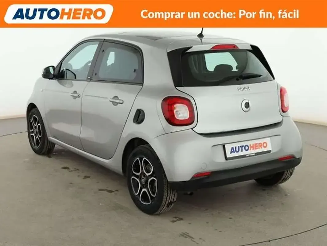 Usado Smart ForFour Basis 90 CV (66 kW) 2016 Gris Utilitario